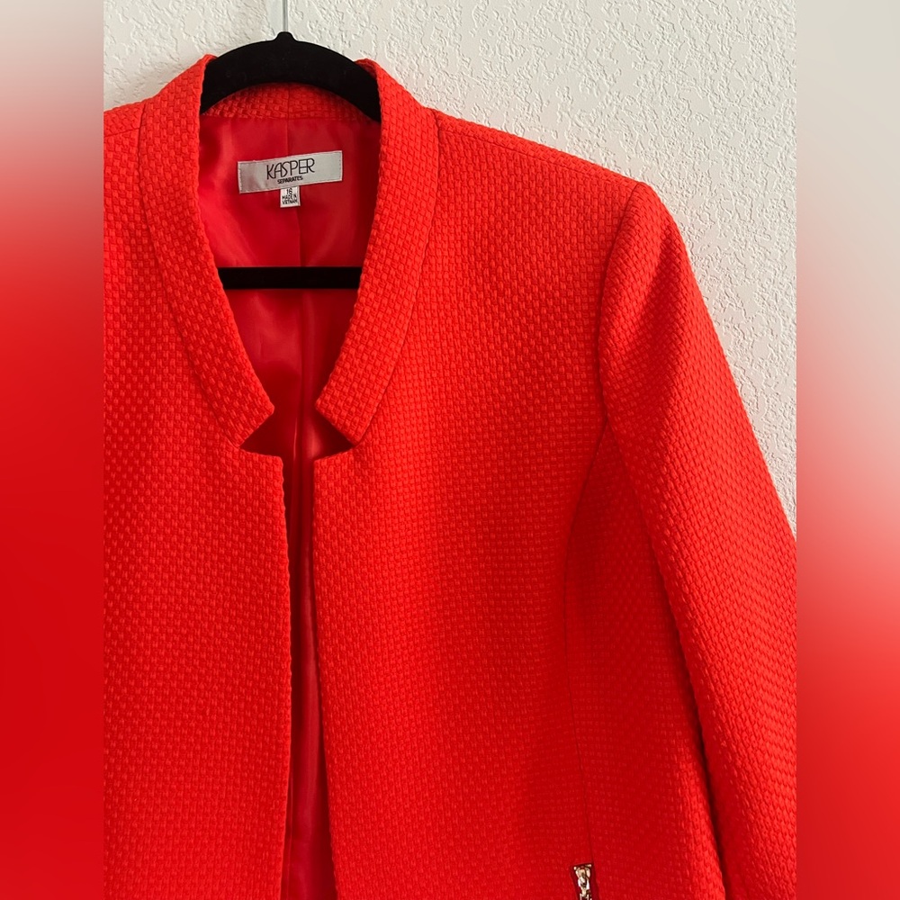 Kasper Solid Dobby Inverted Notch Flyaway Jacket … - image 3